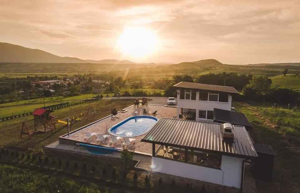 Villa Vanesa บีฮัช ภายนอก รูปภาพ